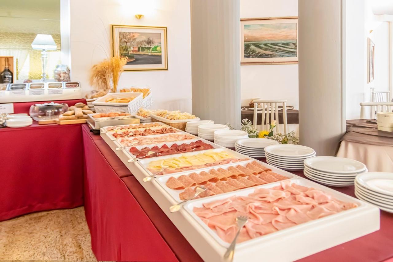 Hotel Villa Luisa لينانو سابيادورو المظهر الخارجي الصورة