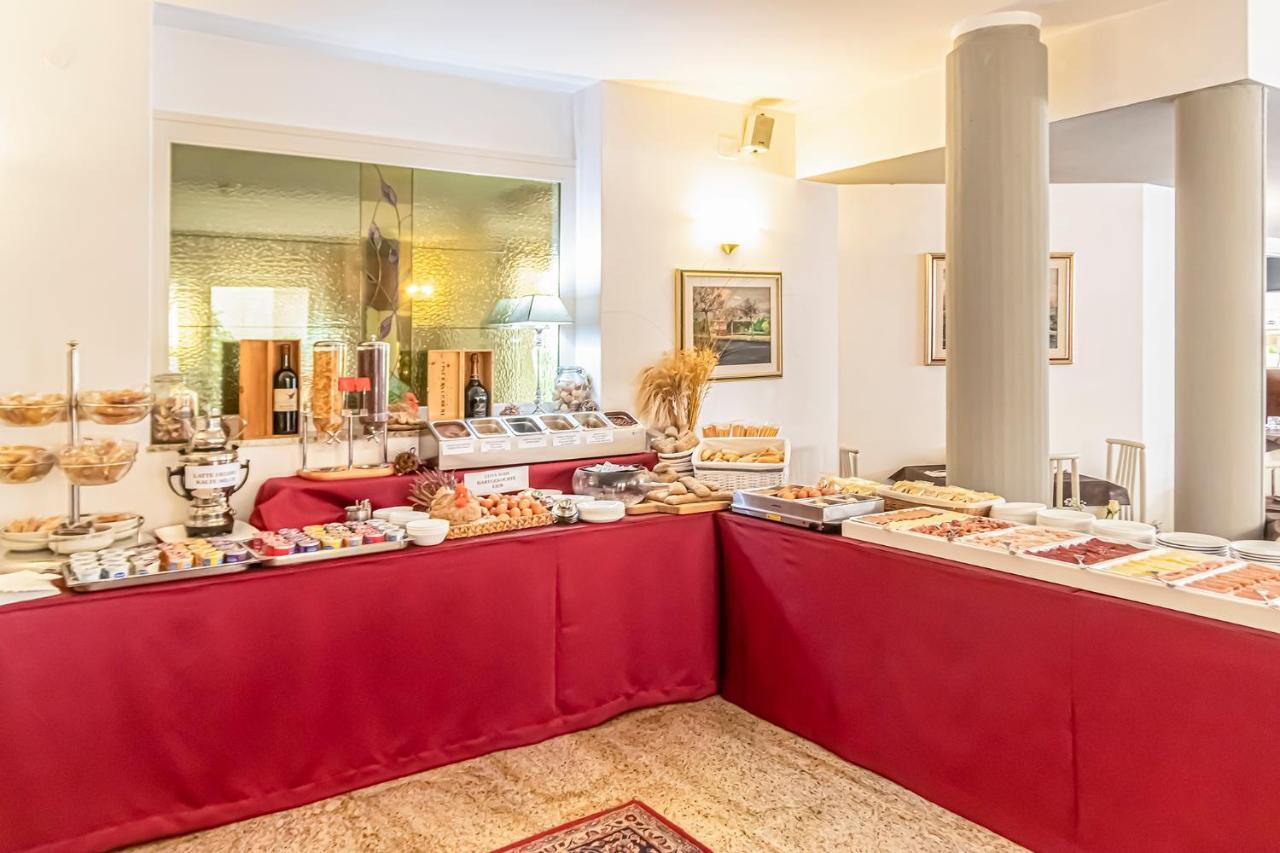 Hotel Villa Luisa لينانو سابيادورو المظهر الخارجي الصورة
