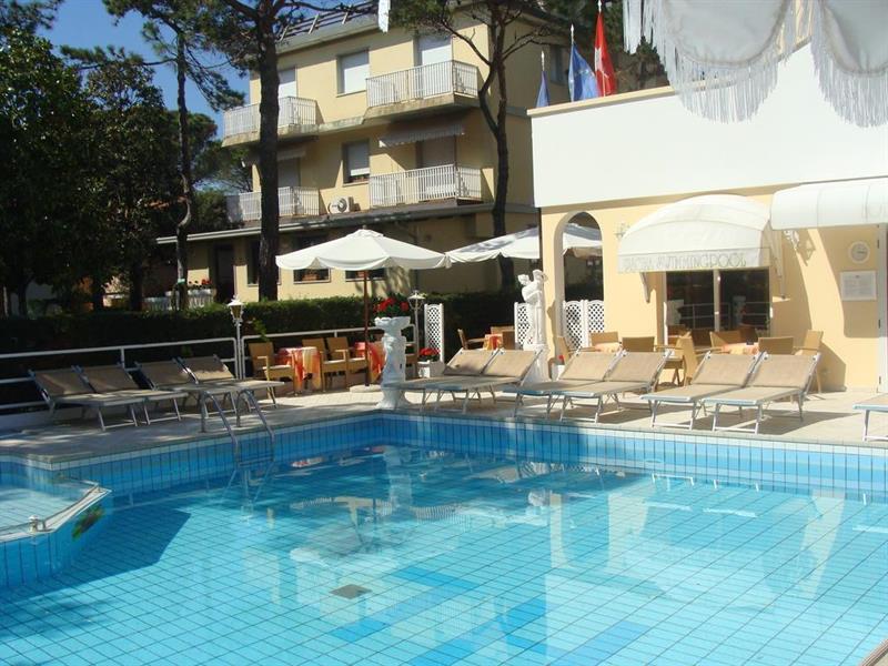 Hotel Villa Luisa لينانو سابيادورو المظهر الخارجي الصورة