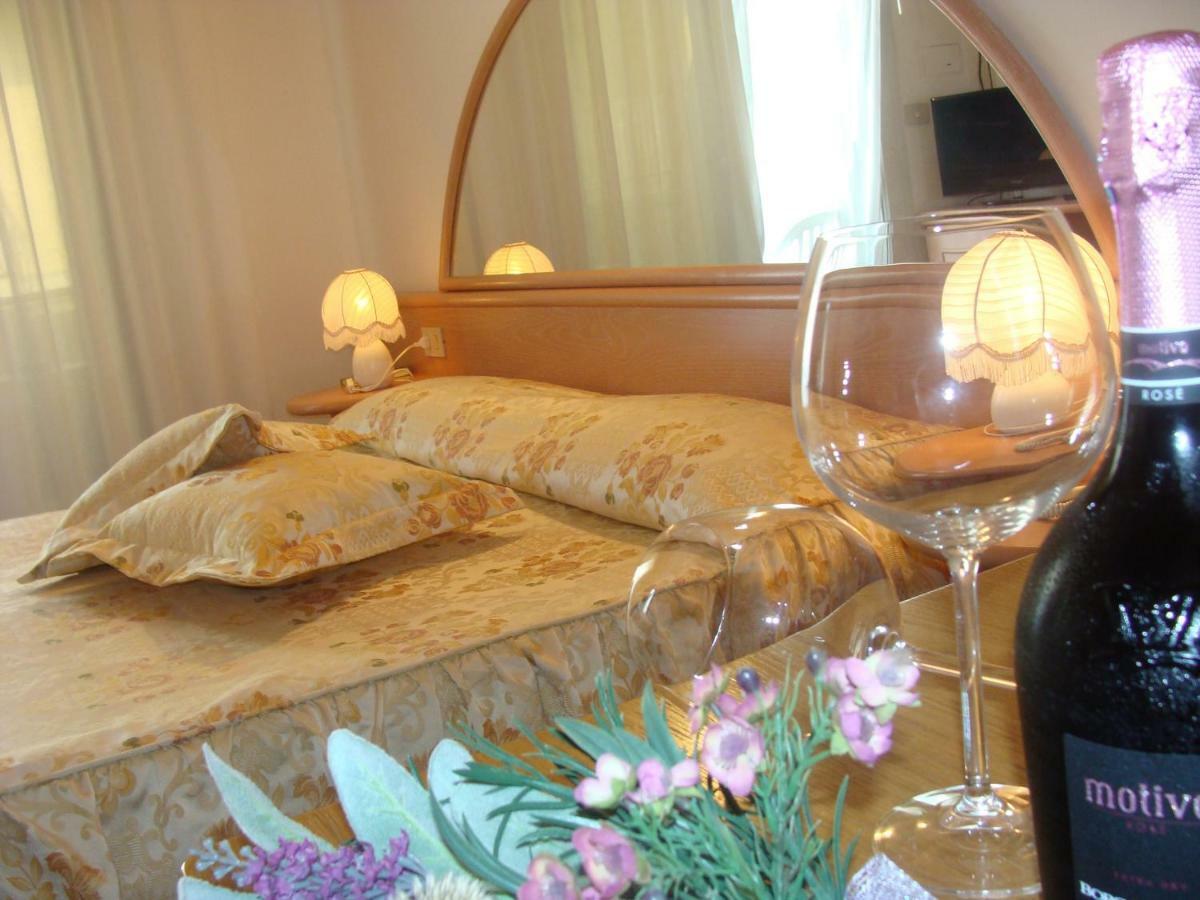 Hotel Villa Luisa لينانو سابيادورو المظهر الخارجي الصورة
